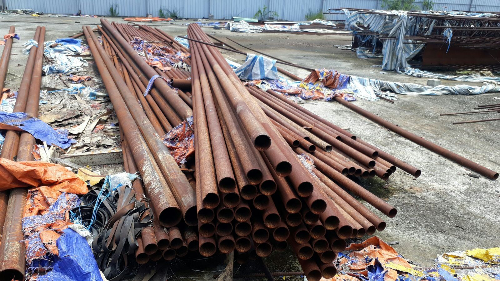 Vậy các loại sắt thép ở trên được sắp xếp theo các loại sắt nào?